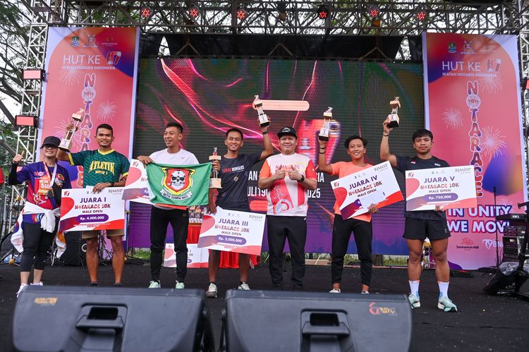 Race photo from NOTARACE 2025