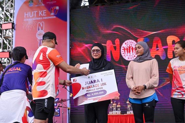 Race photo from NOTARACE 2025