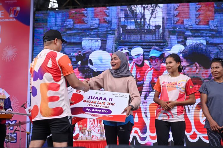 Race photo from NOTARACE 2025