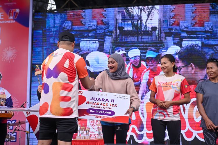 Race photo from NOTARACE 2025