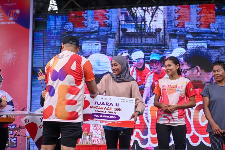 Race photo from NOTARACE 2025