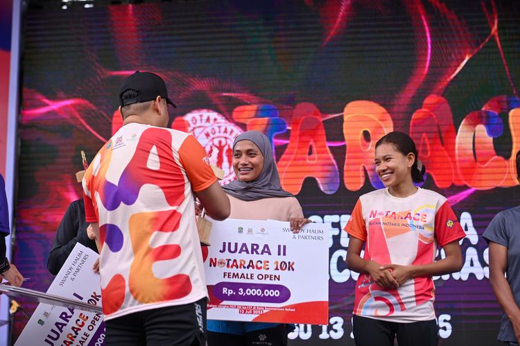 Race photo from NOTARACE 2025