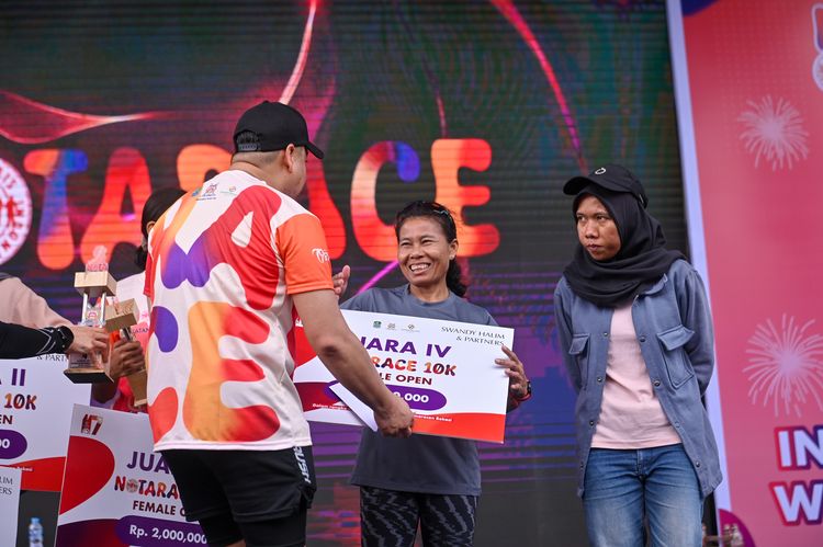 Race photo from NOTARACE 2025
