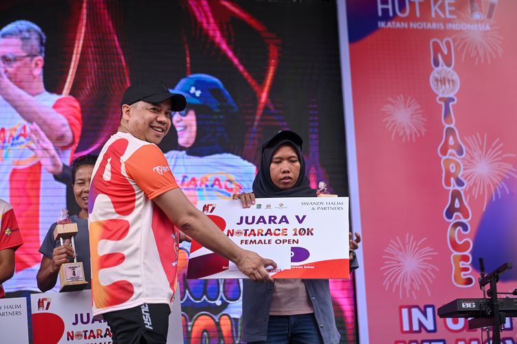 Race photo from NOTARACE 2025