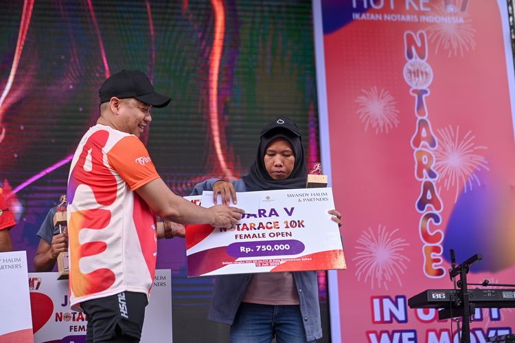 Race photo from NOTARACE 2025