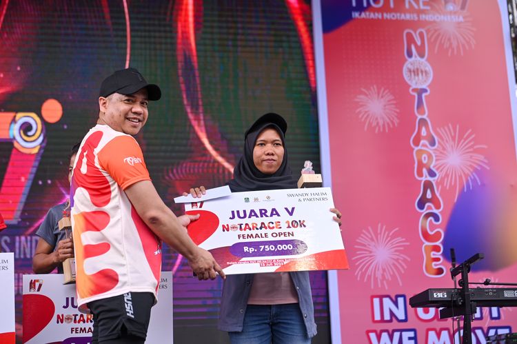 Race photo from NOTARACE 2025