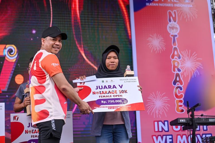 Race photo from NOTARACE 2025