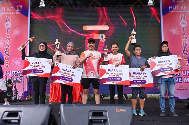 Race photo from NOTARACE 2025