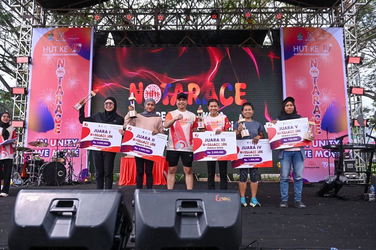 Race photo from NOTARACE 2025