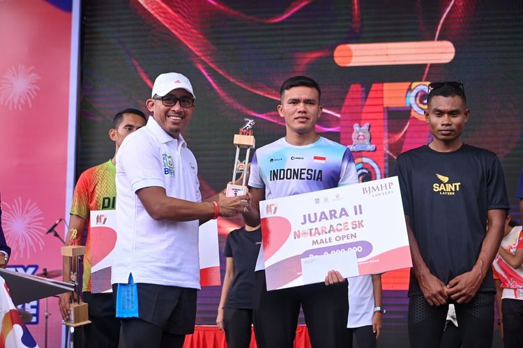 Race photo from NOTARACE 2025