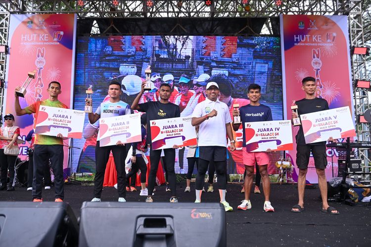 Race photo from NOTARACE 2025
