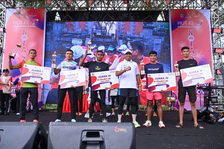 Race photo from NOTARACE 2025