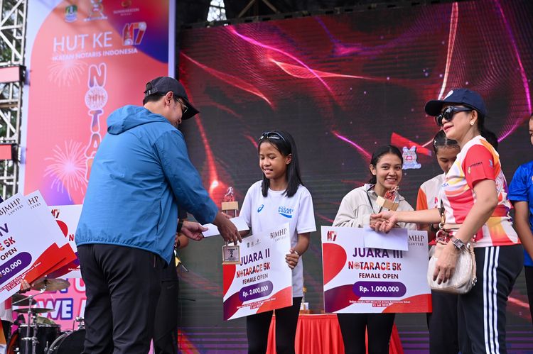 Race photo from NOTARACE 2025