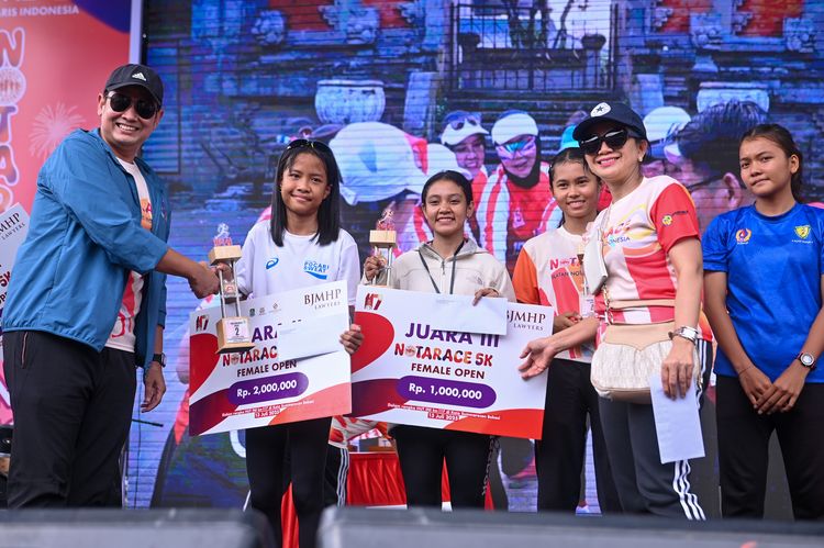 Race photo from NOTARACE 2025