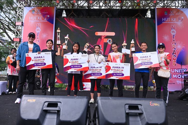 Race photo from NOTARACE 2025
