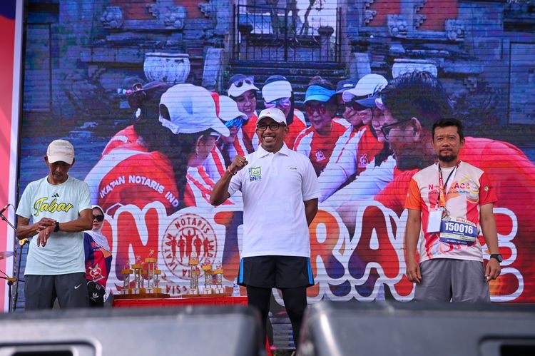 Race photo from NOTARACE 2025