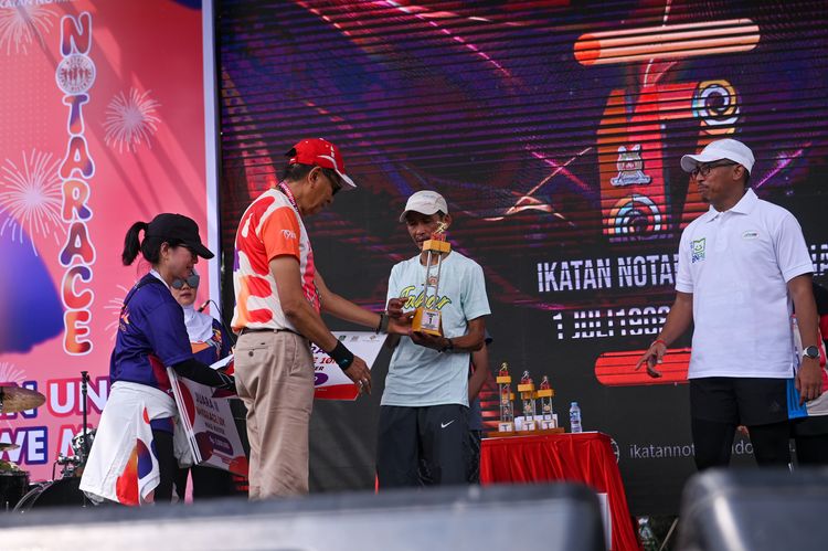 Race photo from NOTARACE 2025