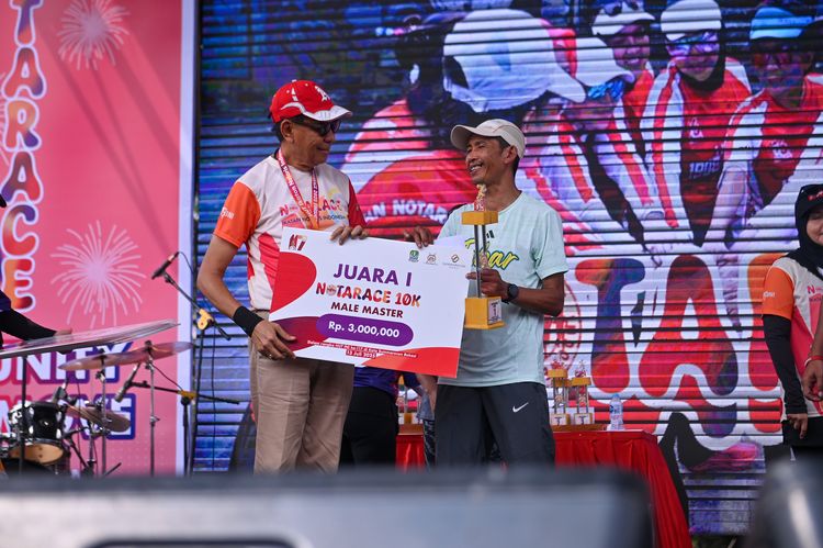 Race photo from NOTARACE 2025