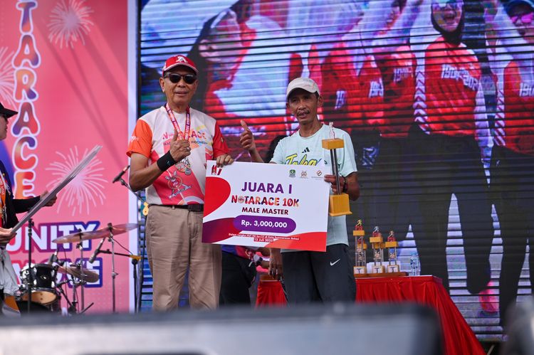 Race photo from NOTARACE 2025