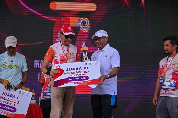 Race photo from NOTARACE 2025