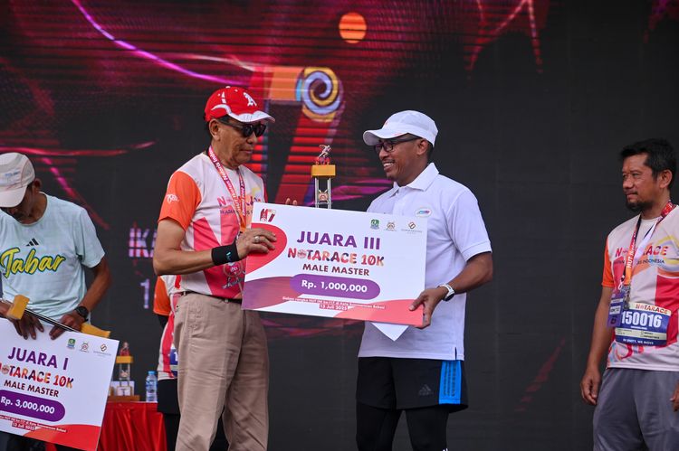 Race photo from NOTARACE 2025