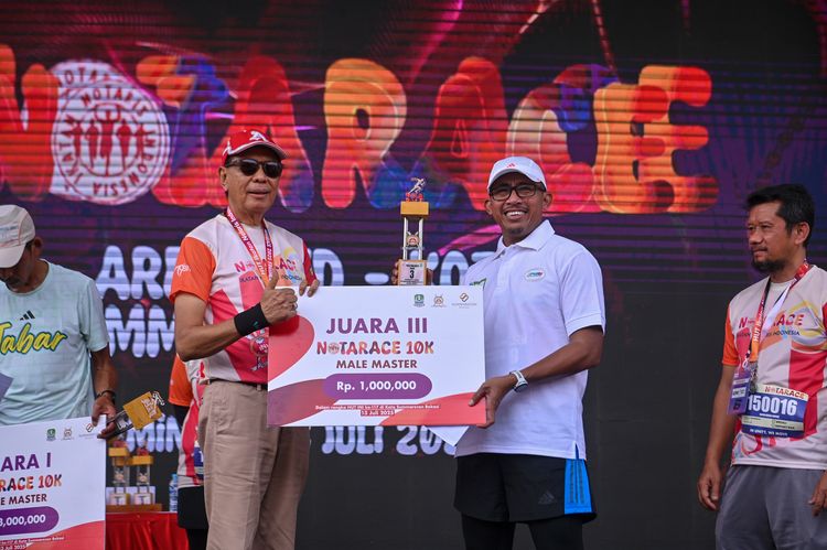 Race photo from NOTARACE 2025