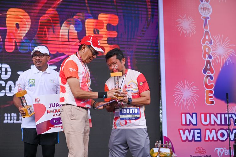 Race photo from NOTARACE 2025