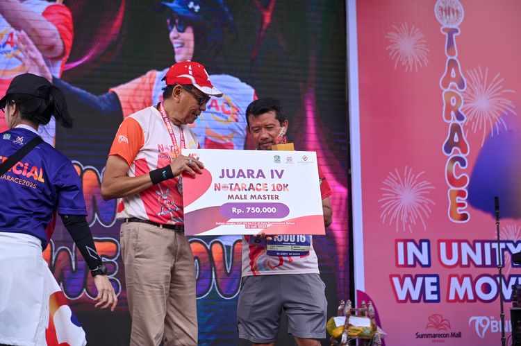 Race photo from NOTARACE 2025