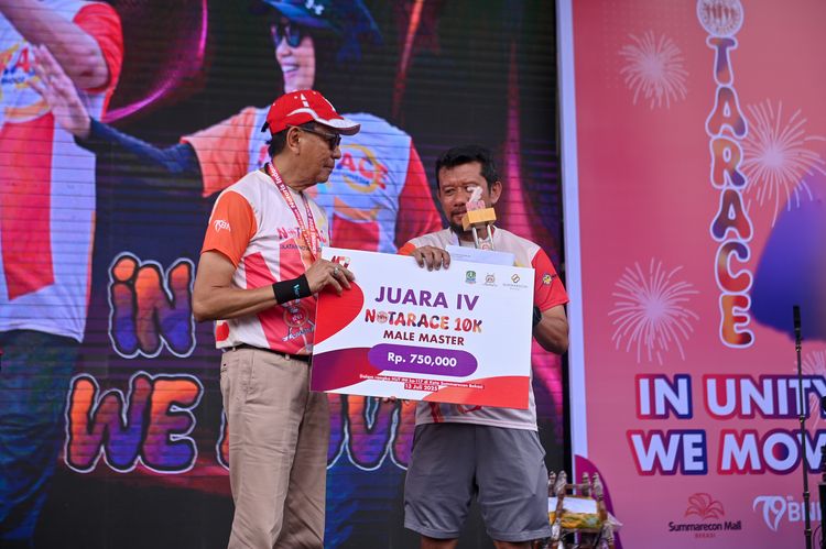 Race photo from NOTARACE 2025