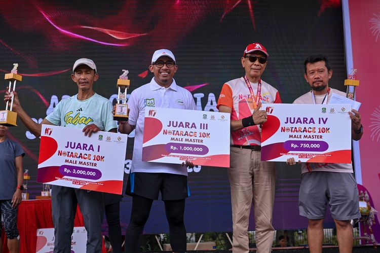 Race photo from NOTARACE 2025