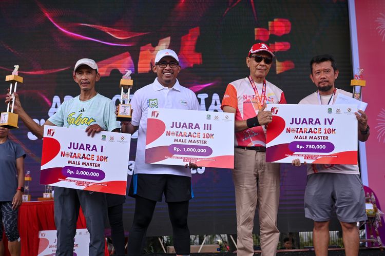 Race photo from NOTARACE 2025