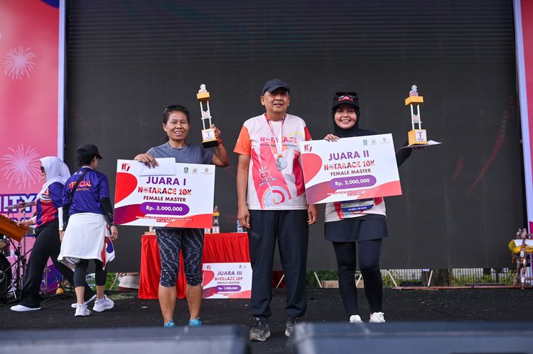 Race photo from NOTARACE 2025
