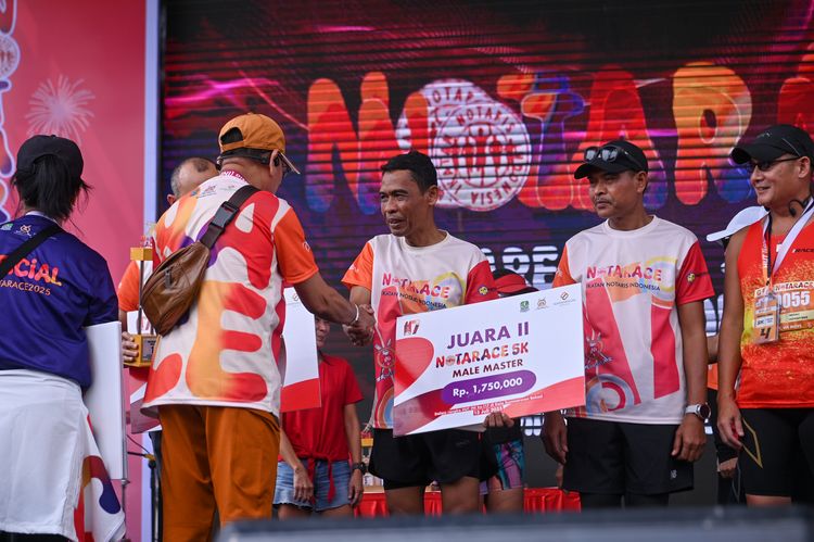 Race photo from NOTARACE 2025