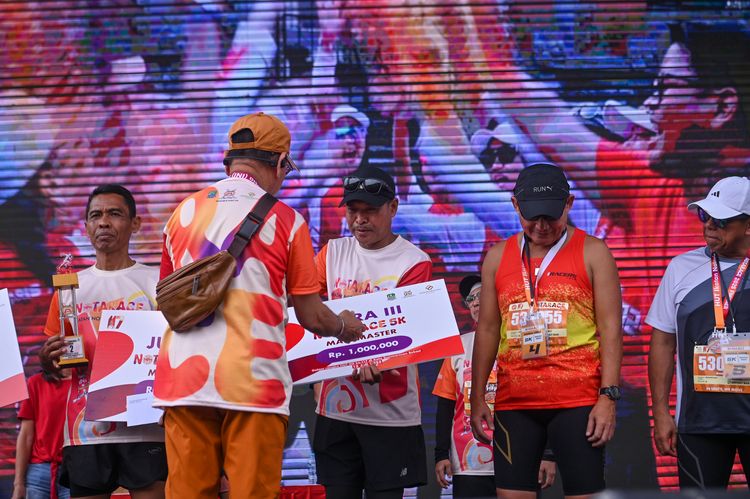 Race photo from NOTARACE 2025