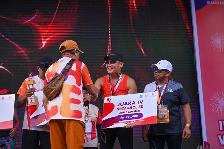 Race photo from NOTARACE 2025