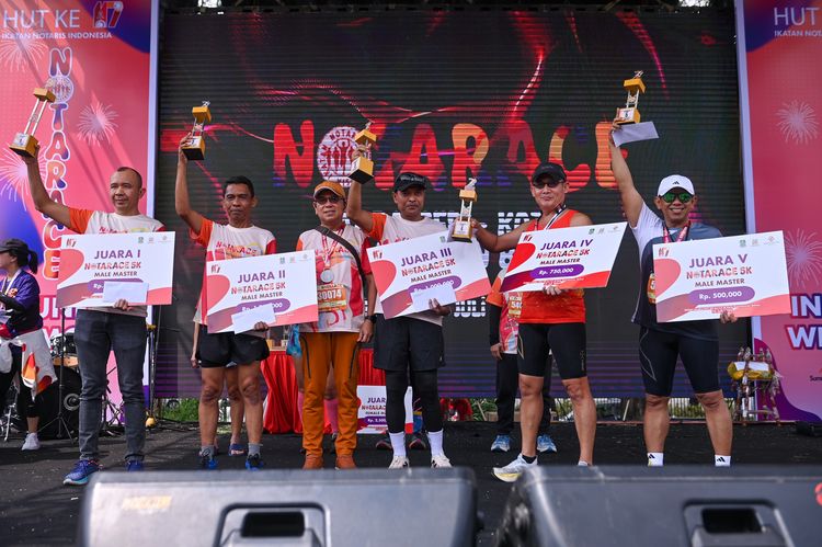 Race photo from NOTARACE 2025