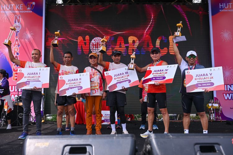 Race photo from NOTARACE 2025