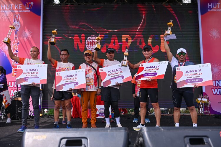 Race photo from NOTARACE 2025