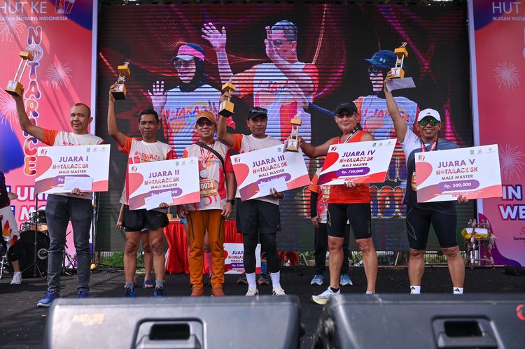Race photo from NOTARACE 2025