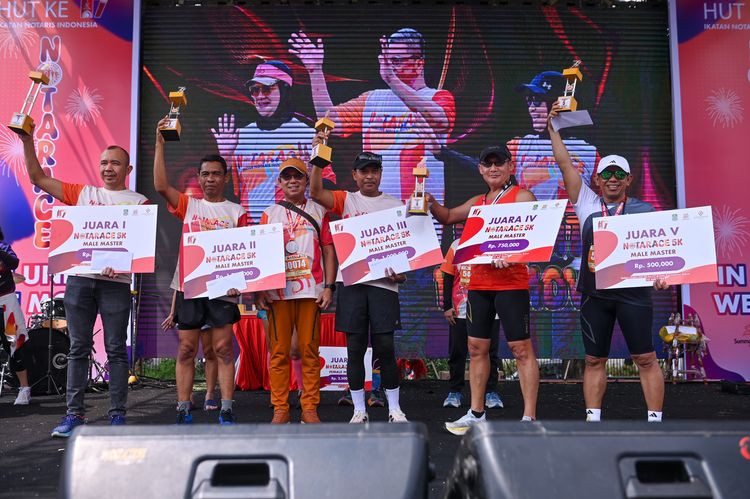 Race photo from NOTARACE 2025
