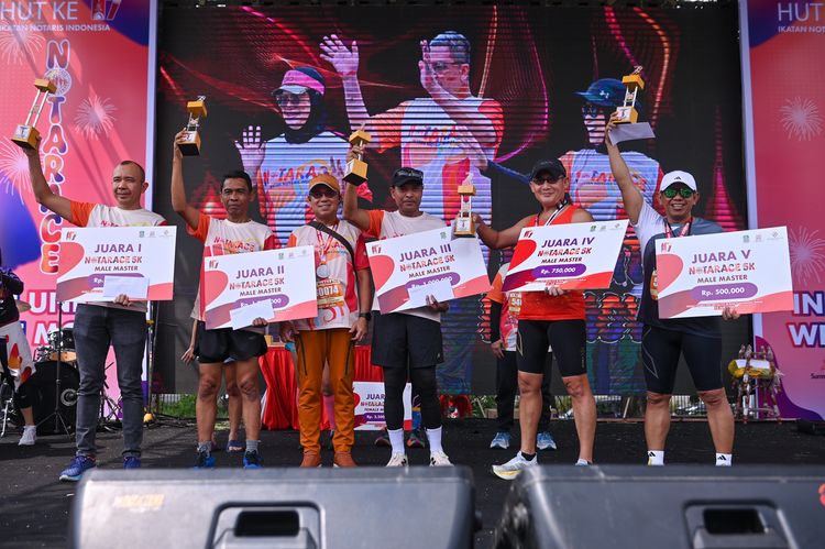 Race photo from NOTARACE 2025