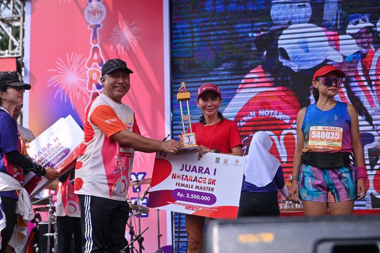 Race photo from NOTARACE 2025