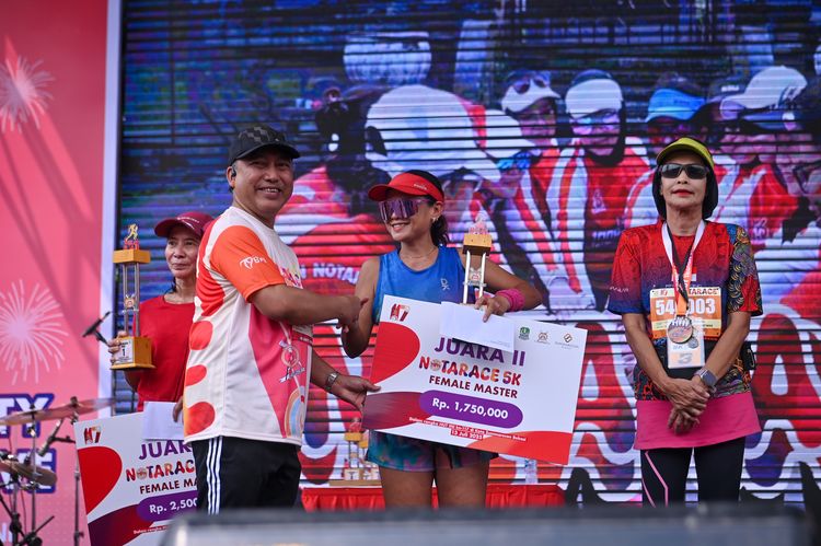 Race photo from NOTARACE 2025