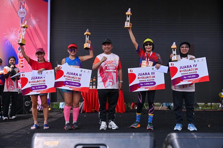 Race photo from NOTARACE 2025