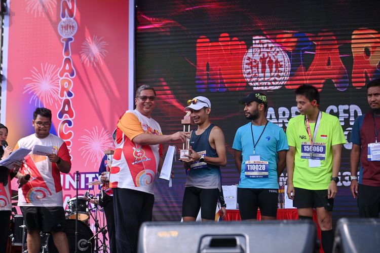 Race photo from NOTARACE 2025