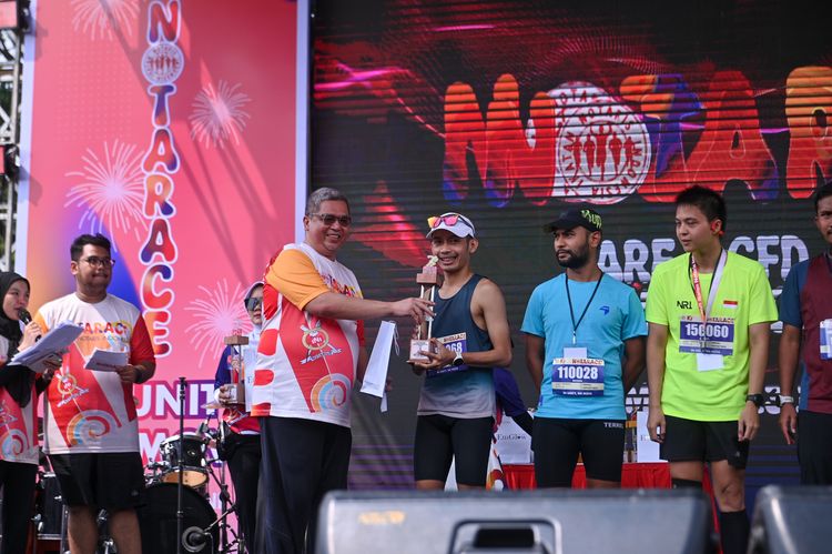 Race photo from NOTARACE 2025