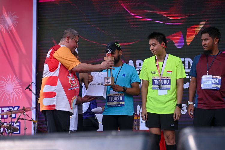 Race photo from NOTARACE 2025
