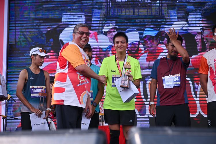 Race photo from NOTARACE 2025