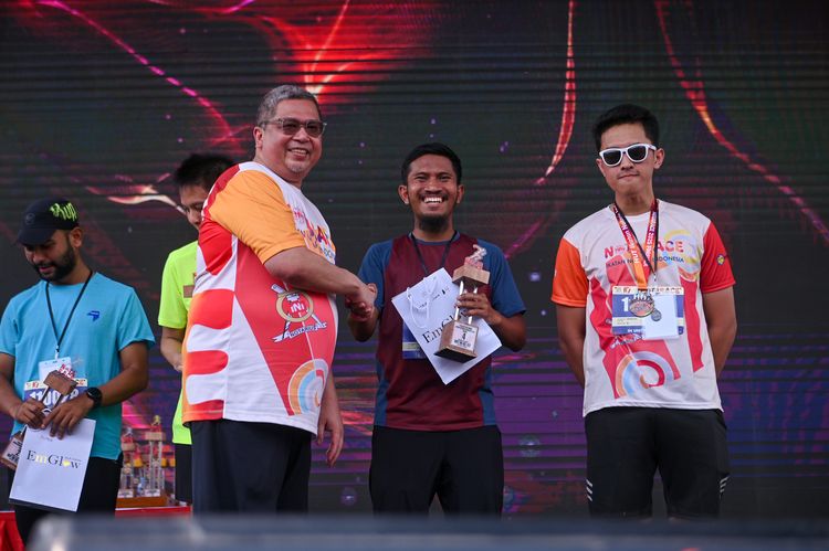 Race photo from NOTARACE 2025