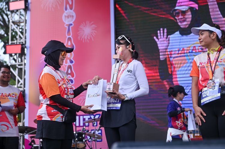 Race photo from NOTARACE 2025